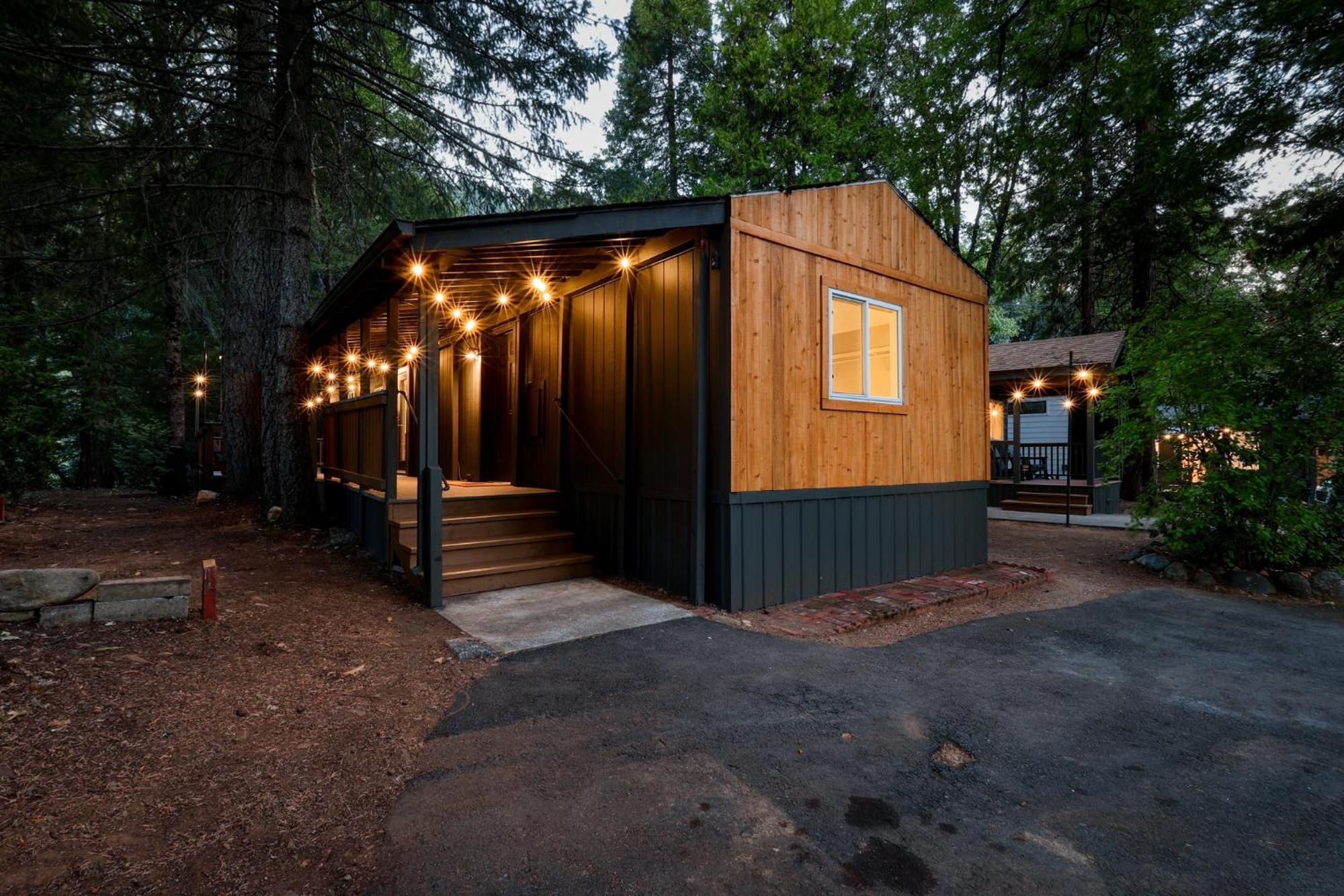 Cave Springs Resort Dunsmuir Extérieur photo