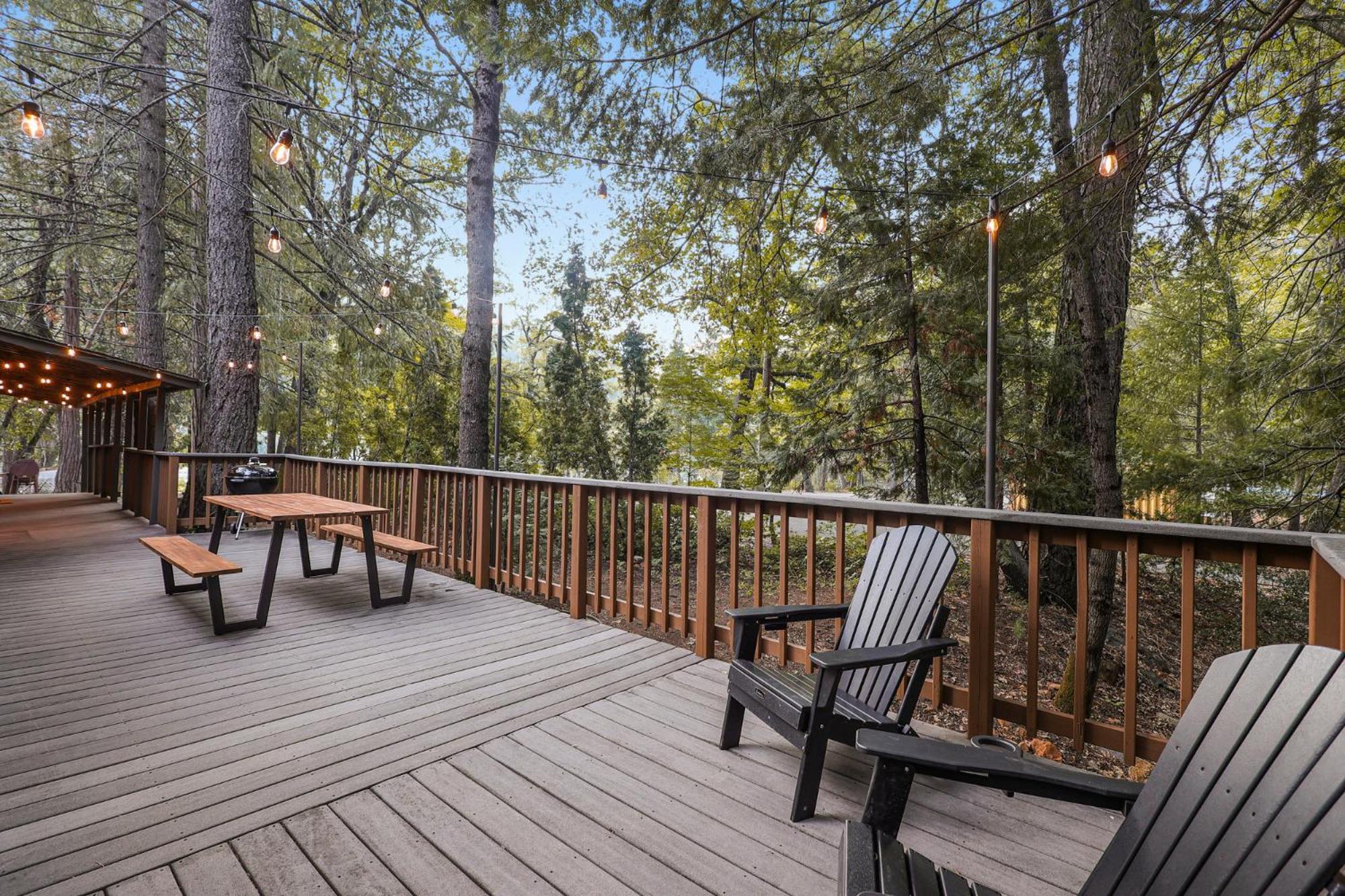 Cave Springs Resort Dunsmuir Extérieur photo